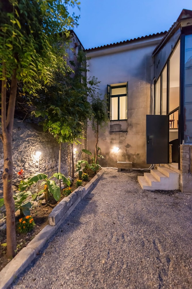 Aigli Seafront Loft-bespoke Design Gem