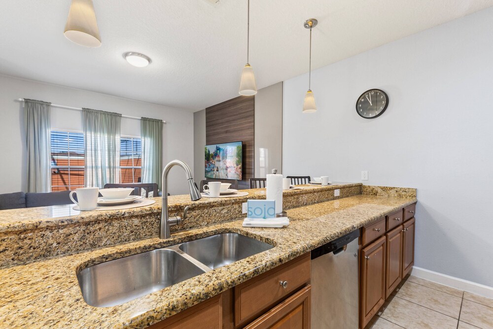 8893 Candy Palm Road