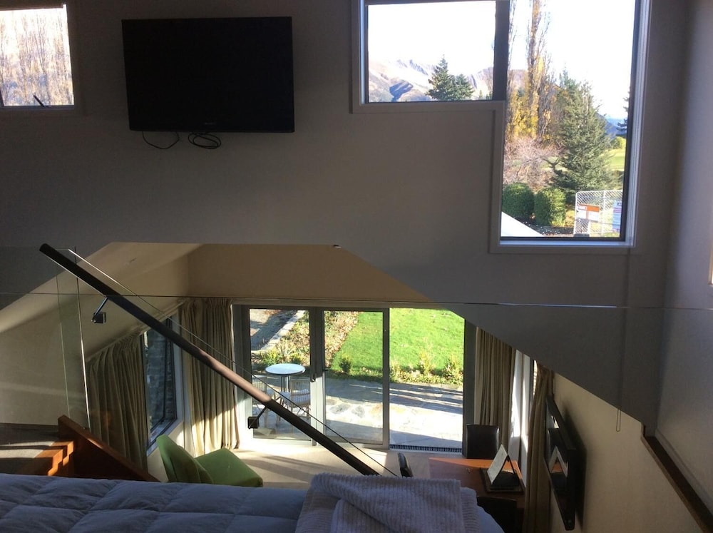 Golf Course Road Chalets — photo 18