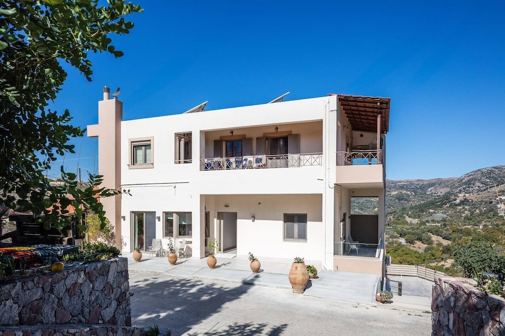 Panorama Luxury Suites photo 5