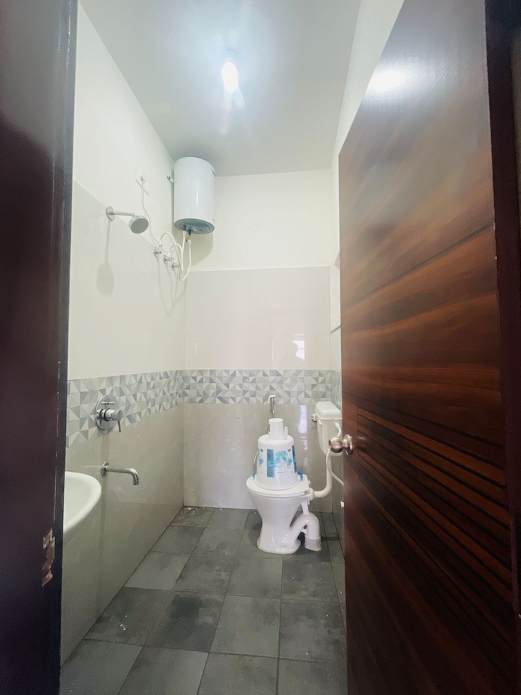 NEST SERVICE APARTMENT
