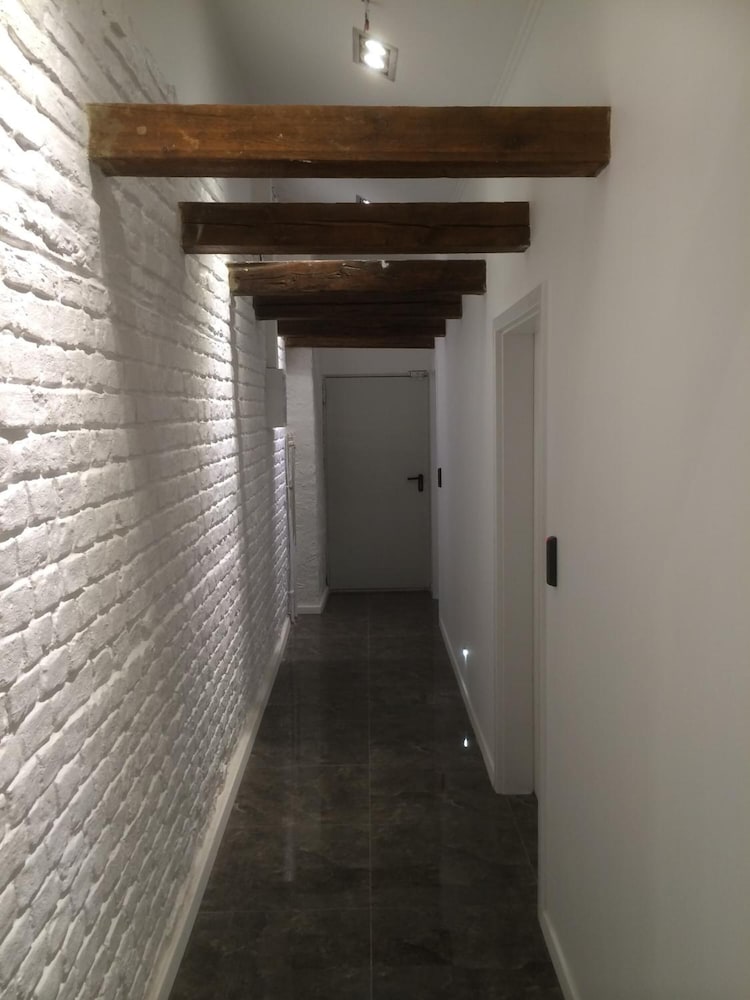 Studio Rental Central Warsaw view 4