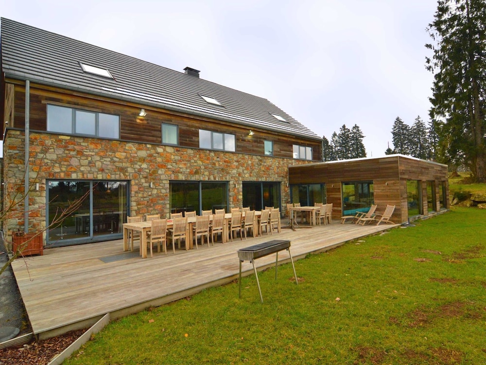 A Stylish Villa in a Green Setting, With a Fully Equipped Wellness Center