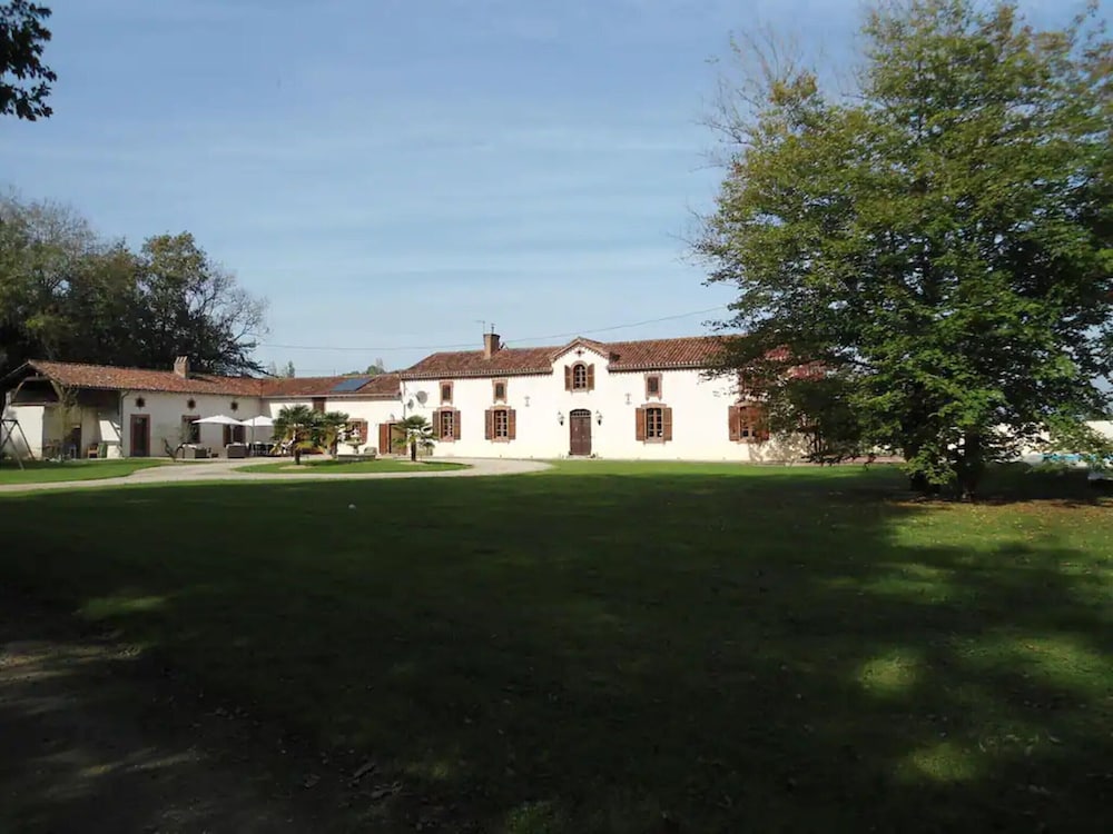 Cottage in Pyrenees With Pool & Golf