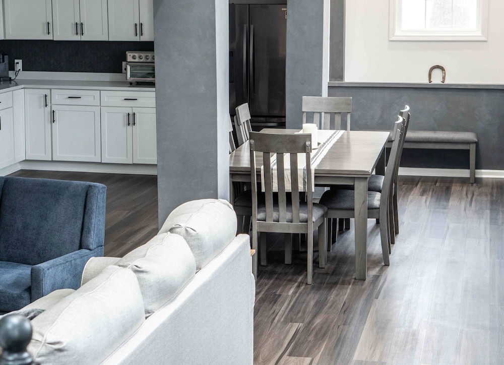 The Greystone - Stay for 12!