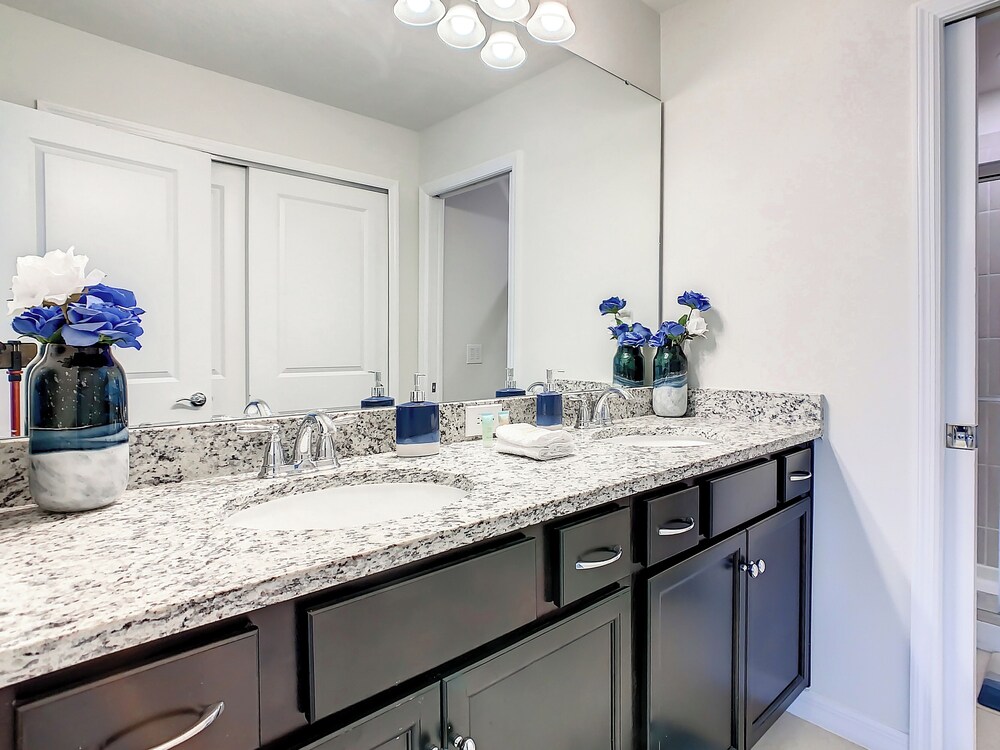 A Touch of Blue at Windsor Island Resort