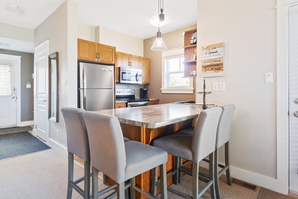 Rivergrass Condos