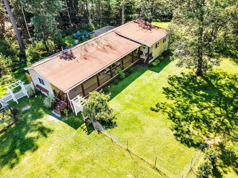 2 Lake Cabins Pool Hottub Game Room 23acs