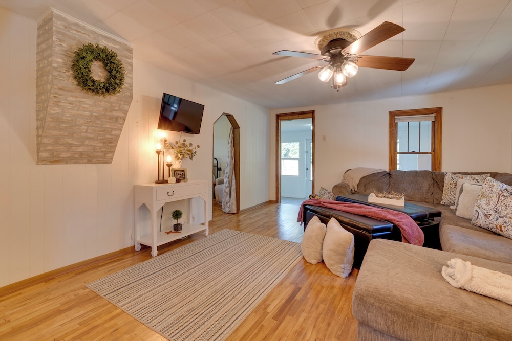 Pets Welcome: Tranquil Retreat w/ Yard in Jewett!