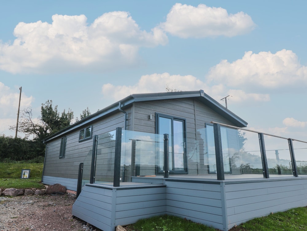 Honeysuckle Lodge