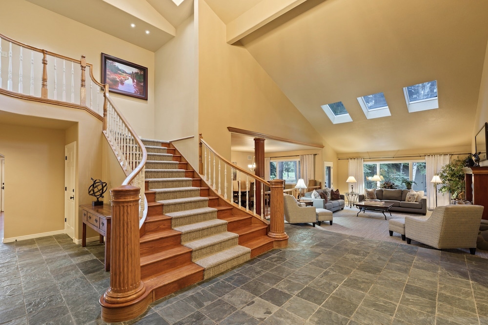 Winners Circle 30 5 Bedroom Home