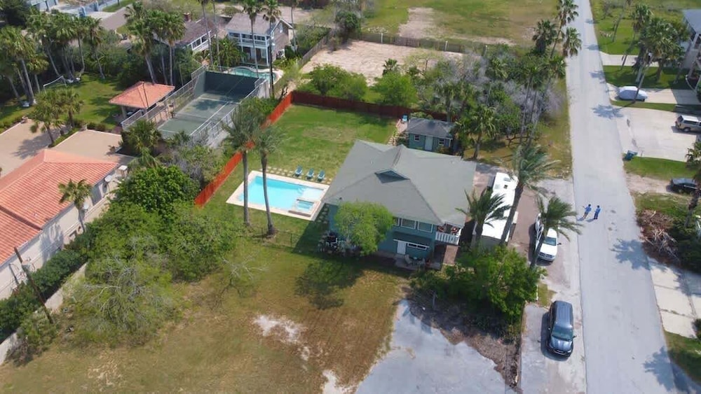 Madre Azul Bay House 3 Bedroom Home