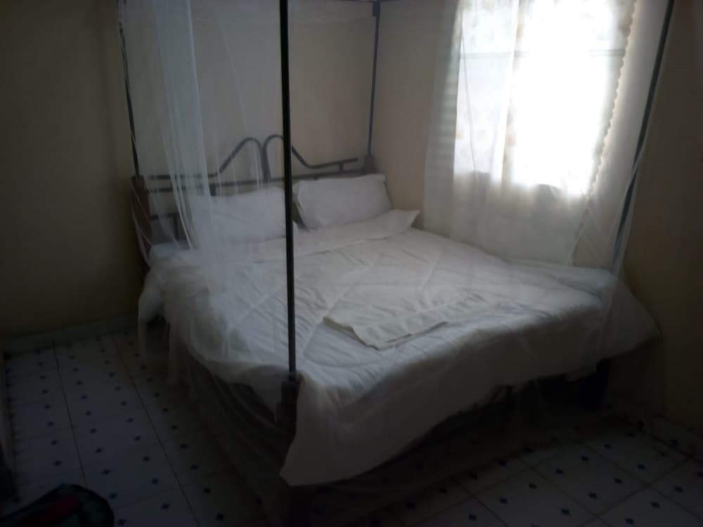 Merybyplace Guest House view 5