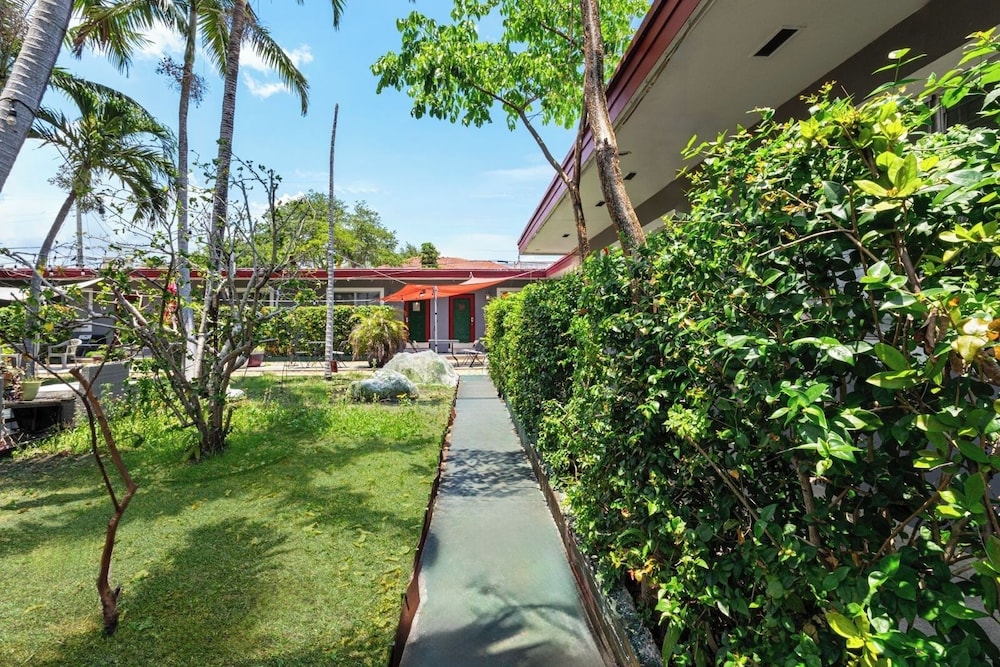 1BR Studio w/ Parking, Pet Friendly & BBQ Area