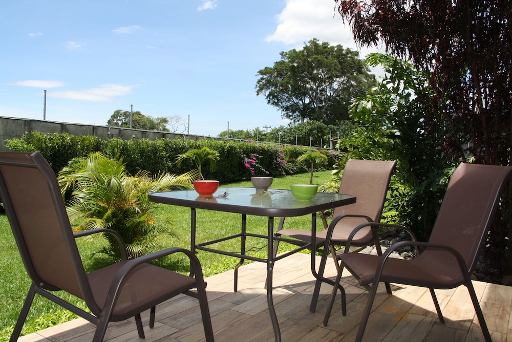 Apartamentos La Alborada