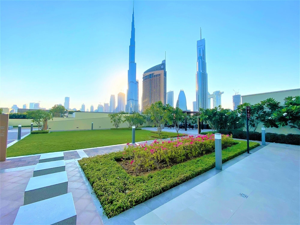 Luxurious Downtown Views With Dubai Mall Access