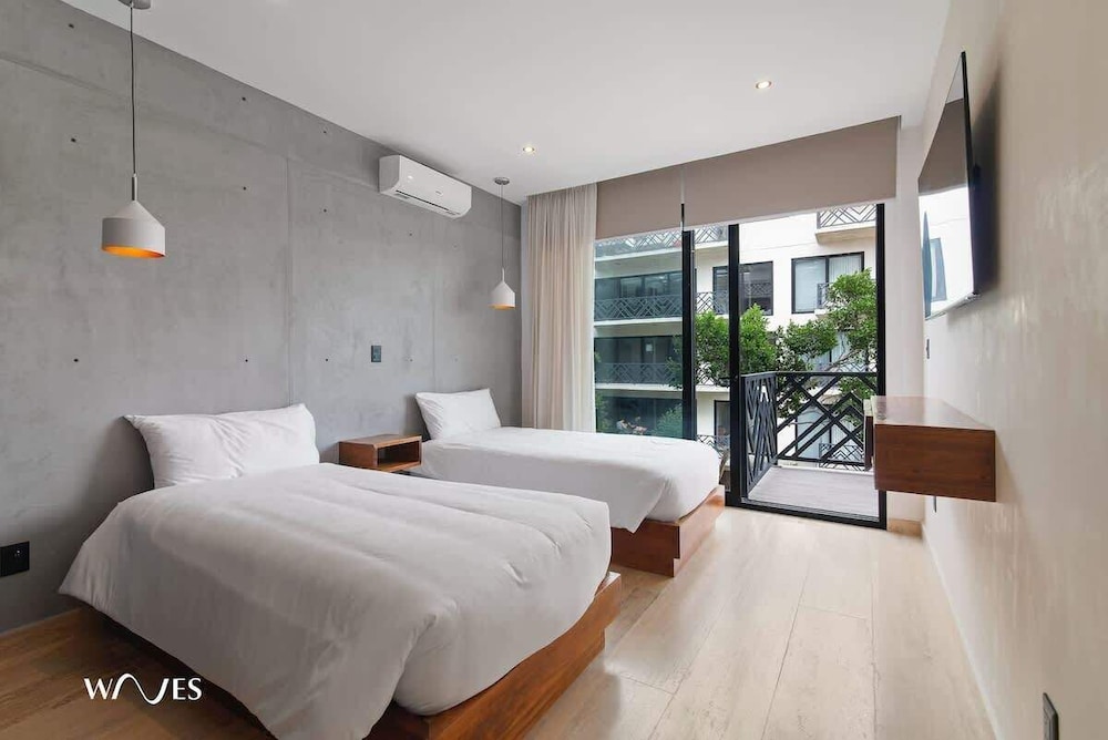 2 BR Apartment With Spacious Loft Close From Beach Zone