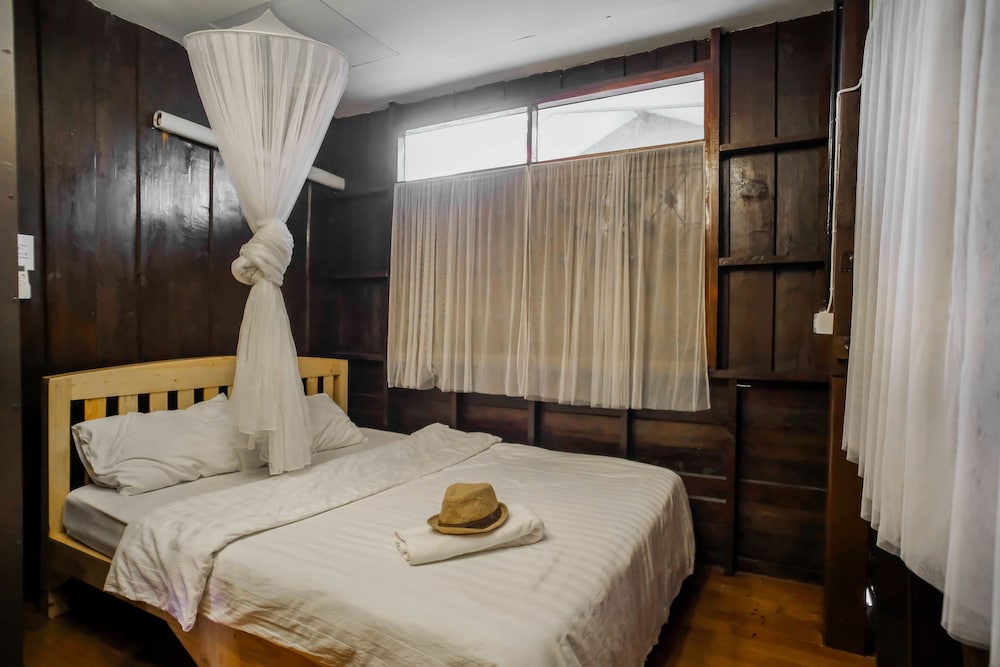 SamSibSan Hostel