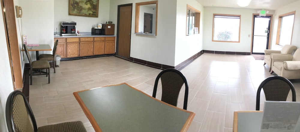 Muncie Vacations - Anderson Chesterfield Travel Inn - Property Image 3