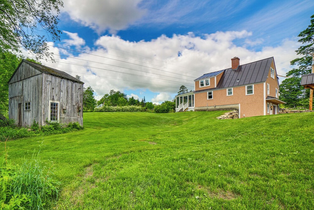 Charming Cavendish Cottage: All-season Retreat! view 5