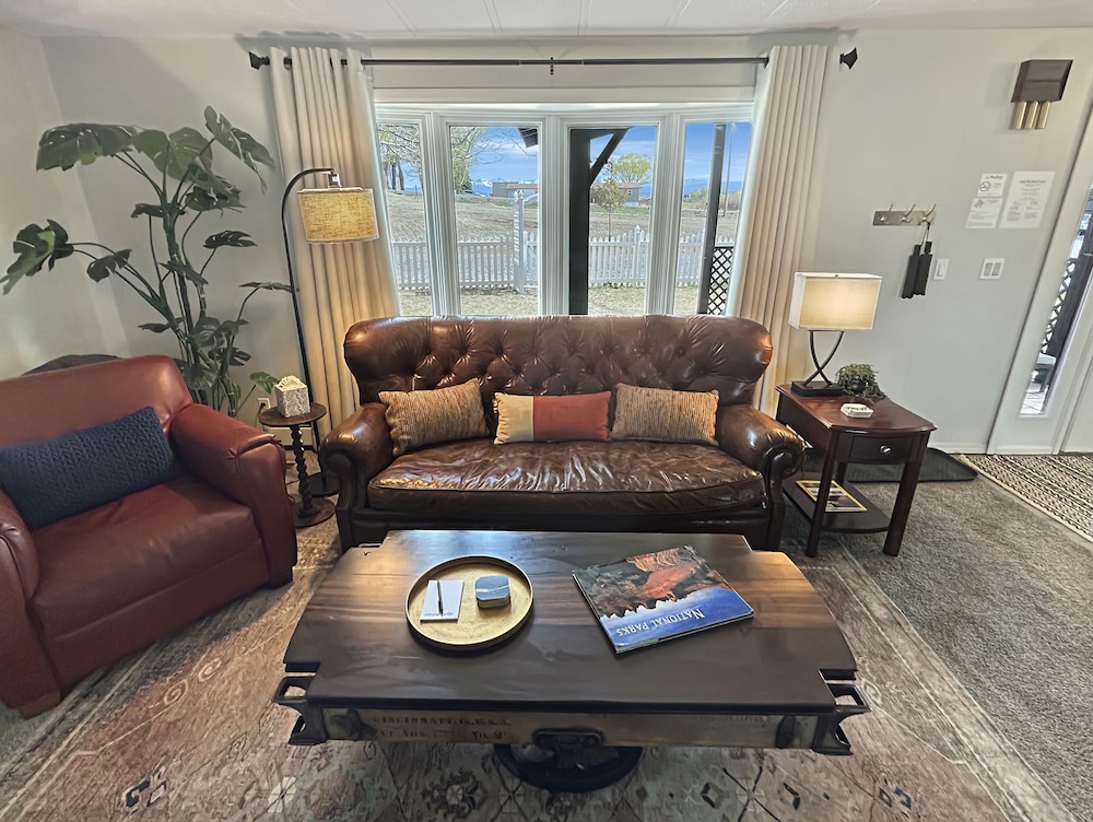 Walker Ridge 5 Bedroom Home