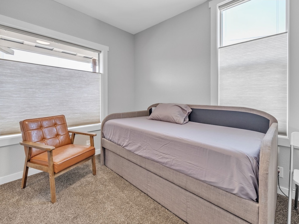 Pendleton Vacations - Next Door To Roundup  Town! 3 Bedroom Residence by RedAwning - Property Image 4
