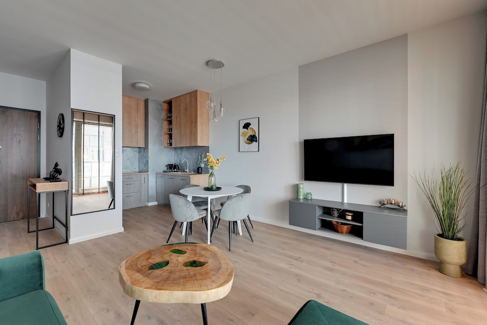 Brabank Riverside & Parking by Downtown Apartments