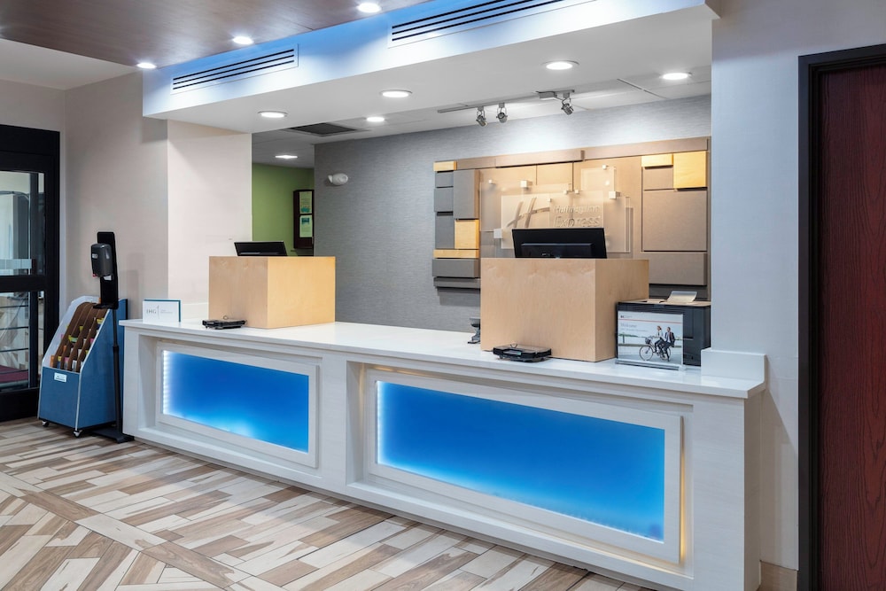 Roanoke Rapids Vacations - Holiday Inn Express  Suites Roanoke Rapids SE, an IHG Hotel - Property Image 55