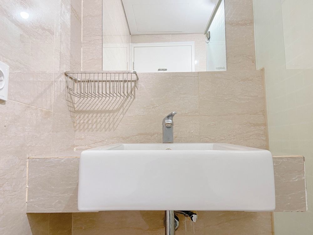 Spacious Studio At Landmark Residence Bandung Apartment