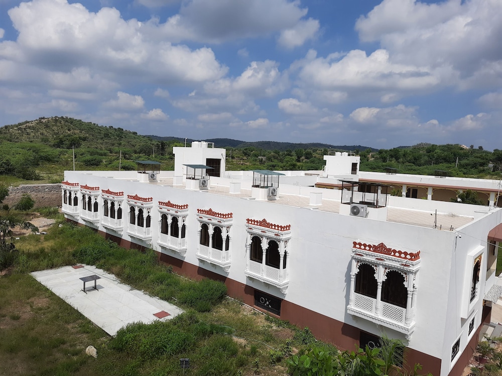 Vijayam Resort