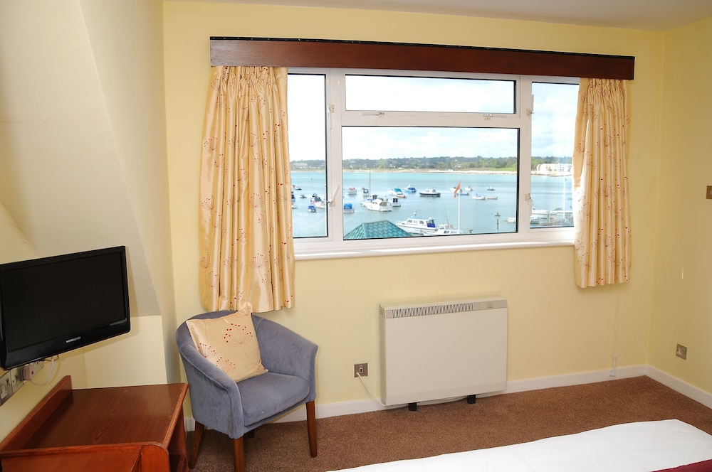 The Dolphin Hotel