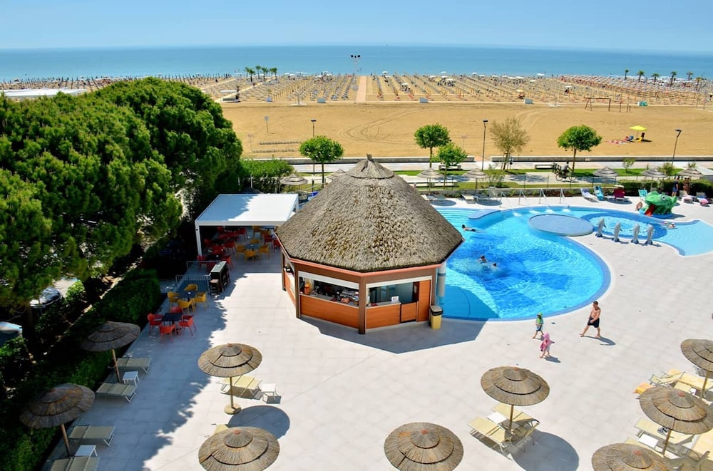 Marine Escape Studio - Seaside Tranquility