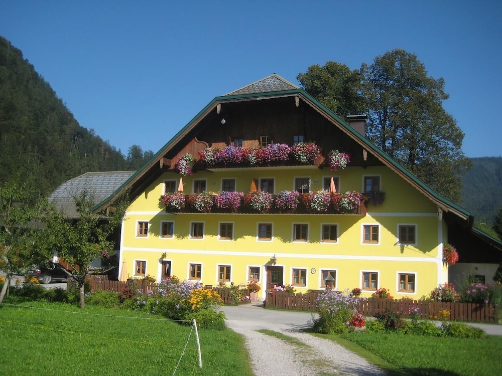 Hauserbauer