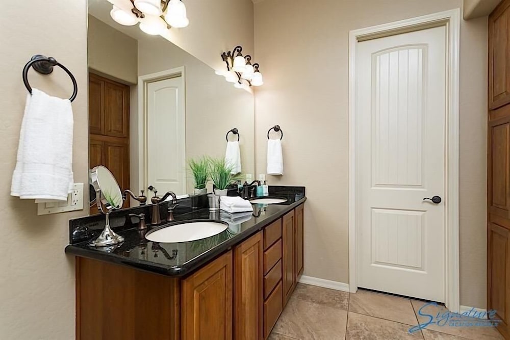 Sail Away By Signature Vacation Rentals - Property Image 8