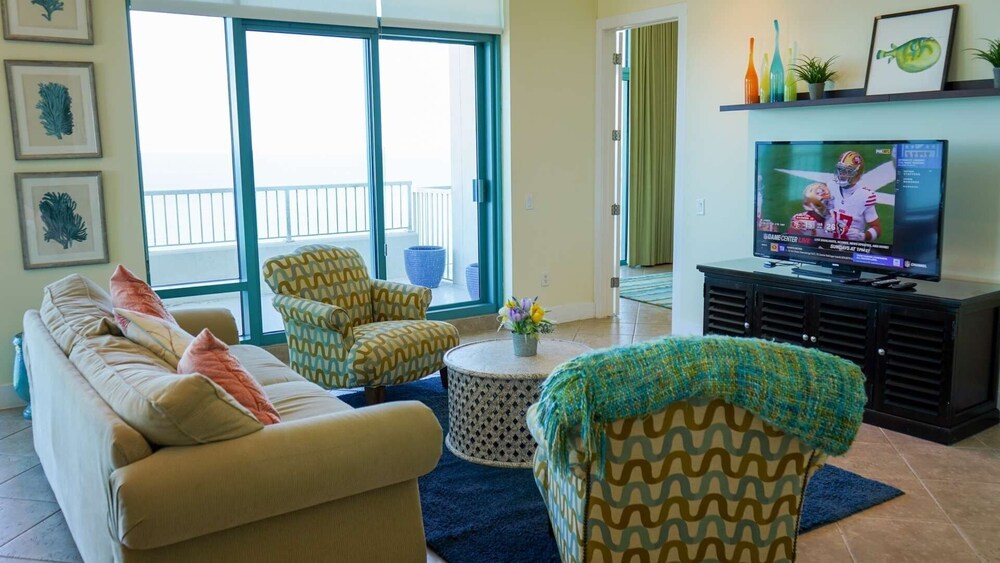 Penthouse Jr Unrivaled Luxury Insane Views 3 Bedroom Apts