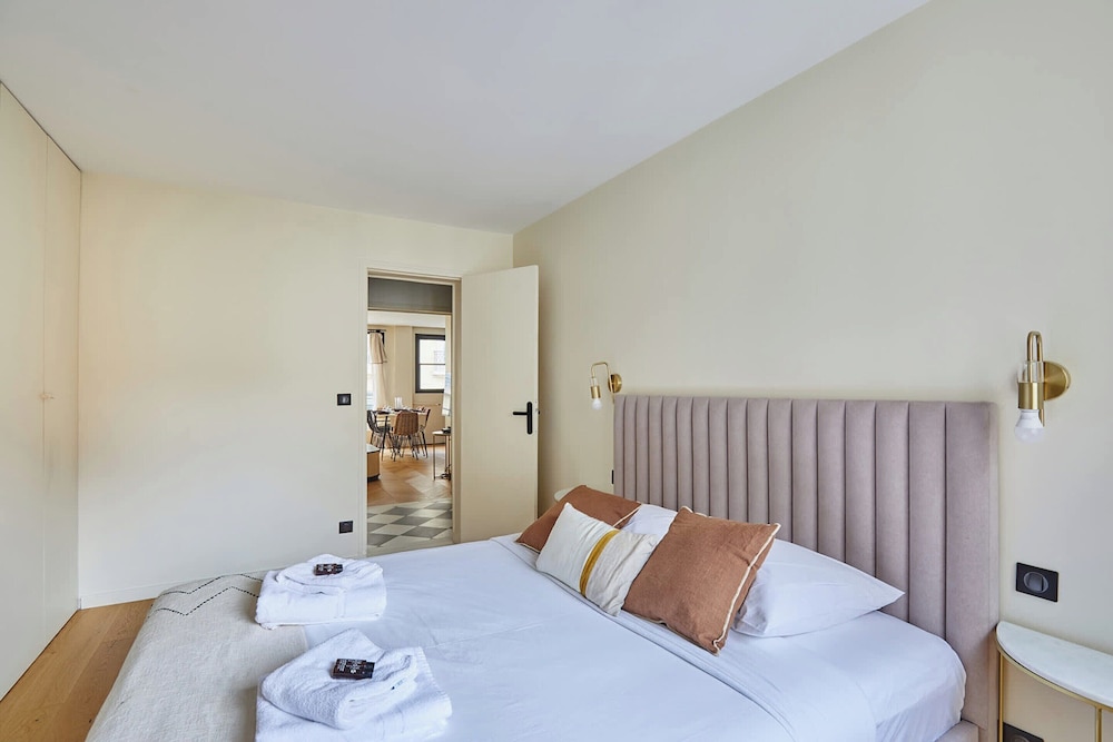 Superb Apartement Tour Eiffel Invalides