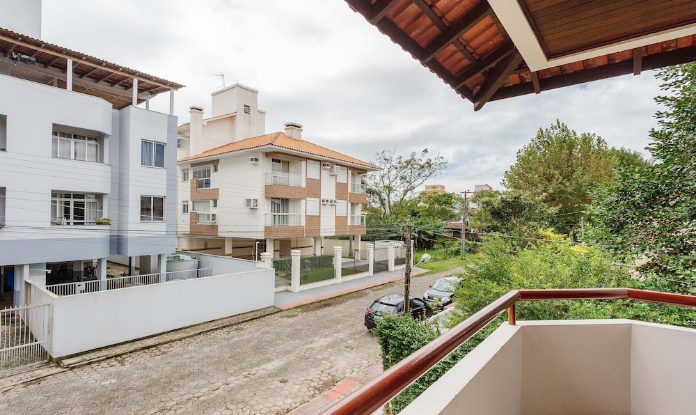 Beautiful Apartments Close to the Beach Stacy