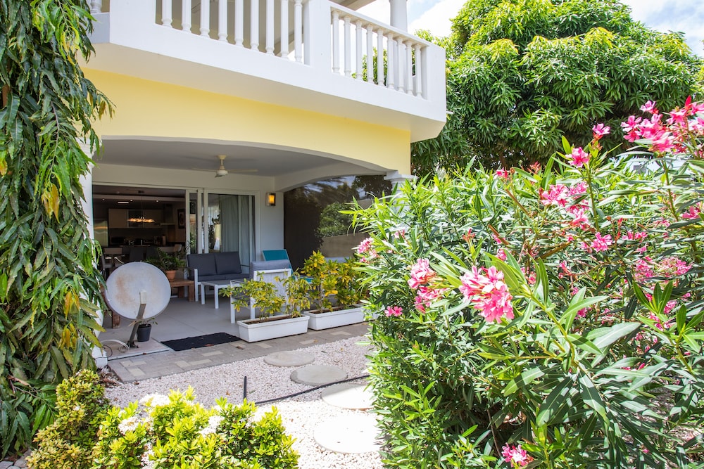 Blue Bay Apartments