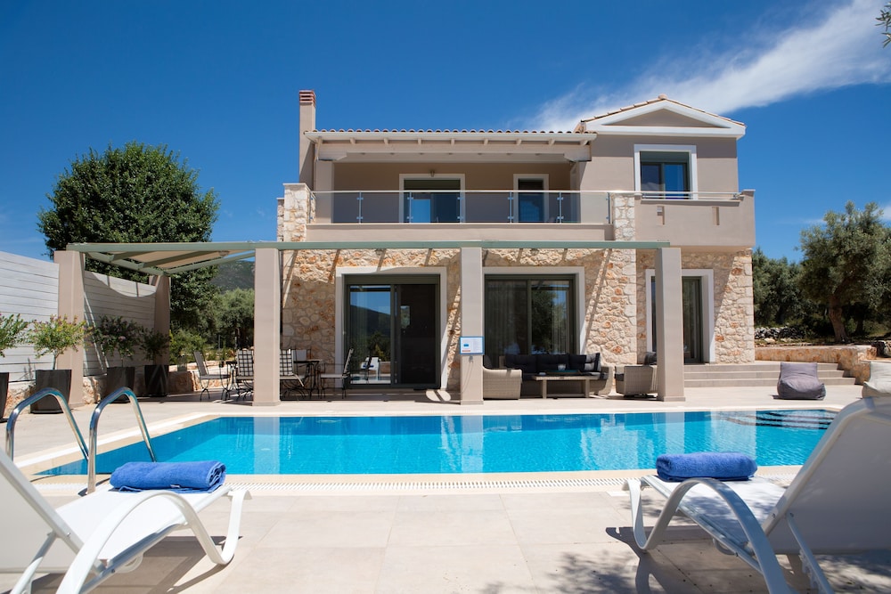 Villas Armeno