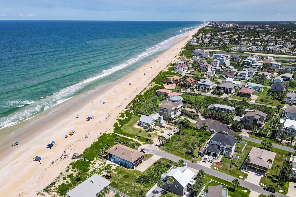 Oceanfront Steps to Sand Deck Pets Welcome