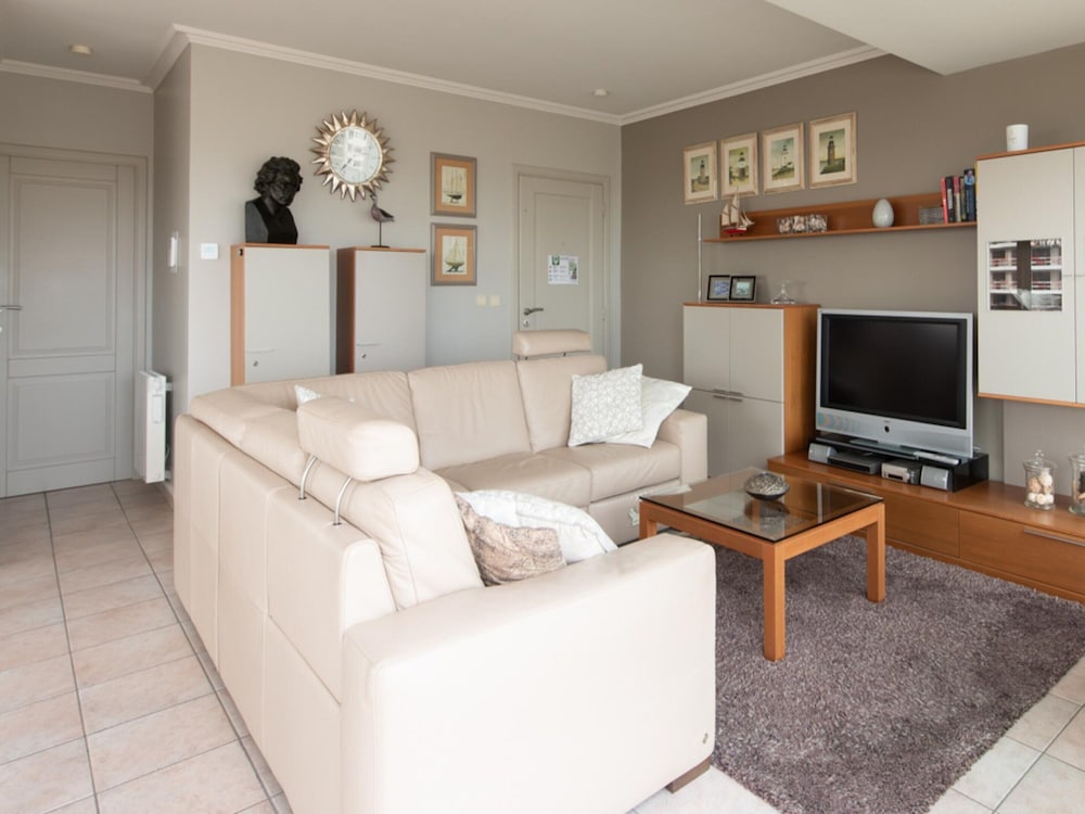 Beautiful Apartment With a View of the Marina