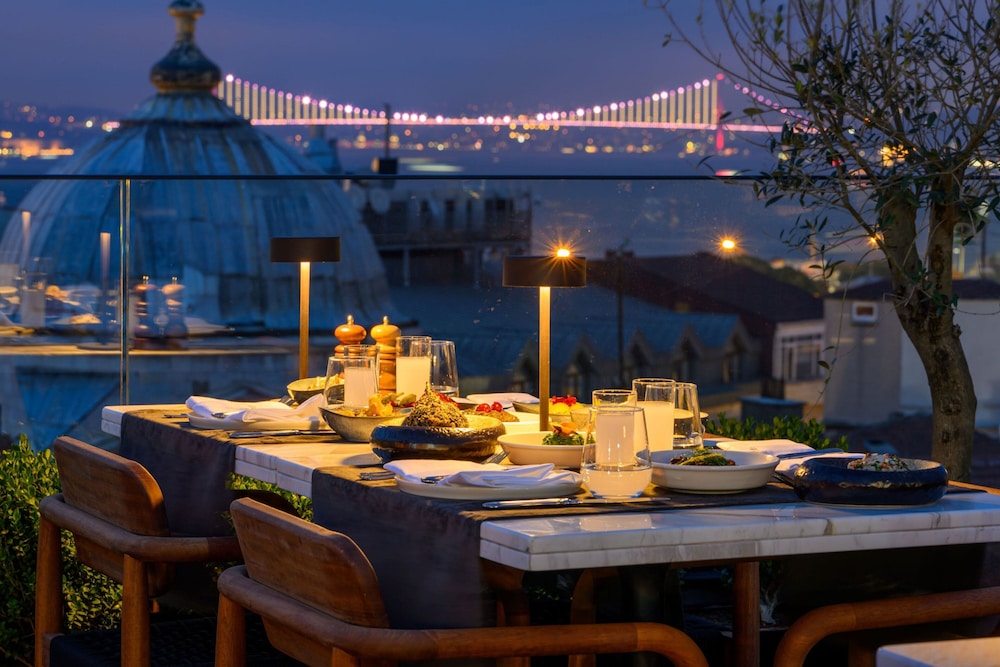 Orient Occident Hotel Istanbul, Autograph Collection 58