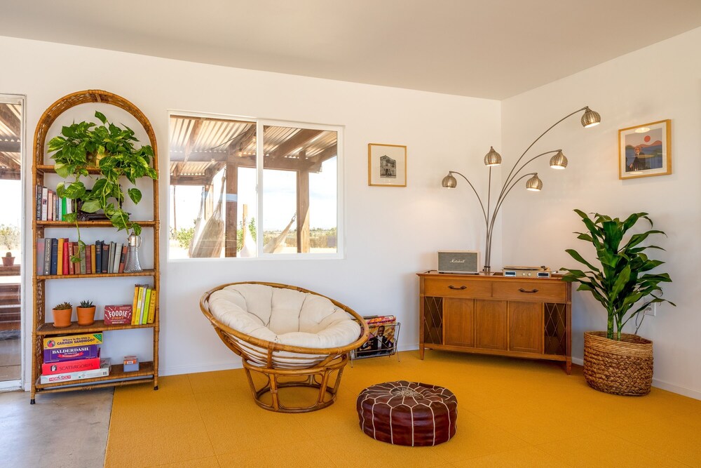 Gemini Retreat - Amazing Desert Night Skies 2 Bedroom Home by RedAwning view 3
