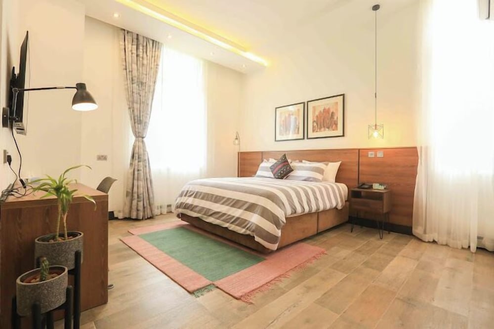 Royal Swiss Apartments and Suites