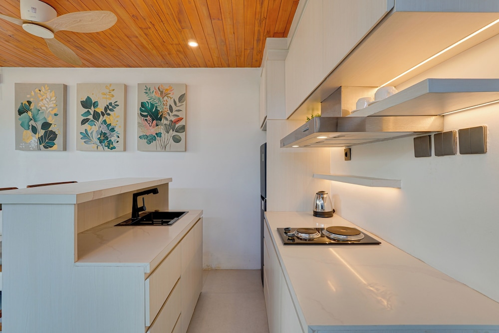LaLuxe Villa and Residence