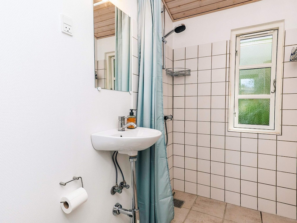 6 Person Holiday Home in Gedser