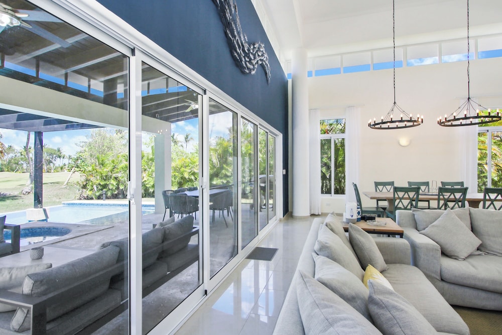 Golf Villa in Bavaro - Pool, Jacuzzi, Staff