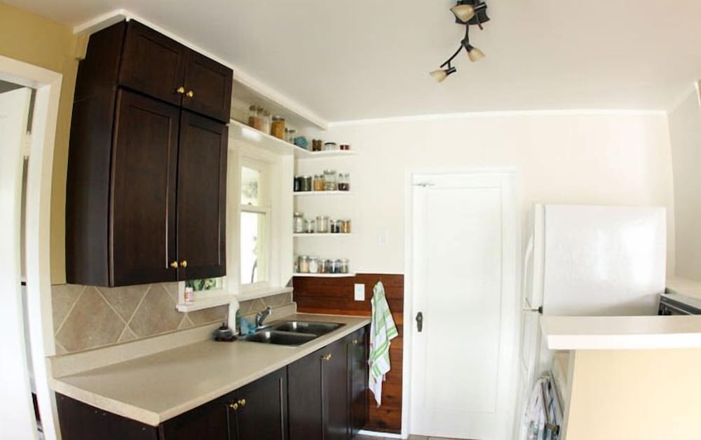 Leigh Lani Guest House