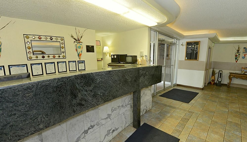 Howard Johnson by Wyndham Benton Harbor/St. Joseph view 3