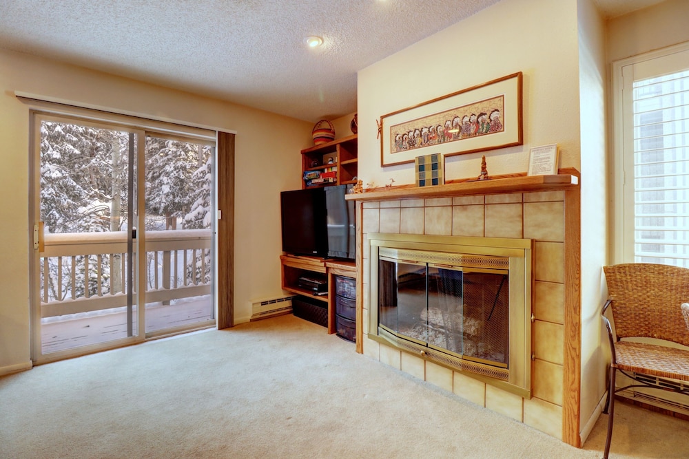 Ten Mile Haus C-9 2 Bedroom Condo